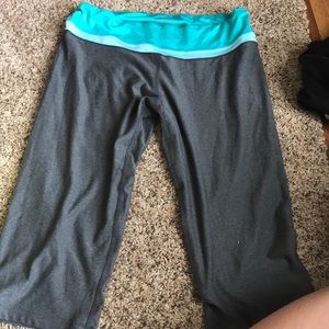 Yoga pant capris from Target NWOT.